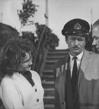 Когда разводят мосты (1963) скачать торрент файл Когда разводят мосты (1963) фильм скачать торрент файл