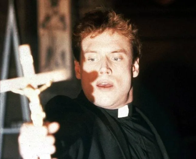 Амитивилль 4: Зло спасается (1989) в хорошем качестве скачать торрент файл Амитивилль 4: Зло спасается (1989) фильм в хорошем качестве скачать торрент файл