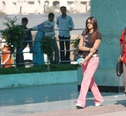 Вооружен и очень опасен (2006) скачать торрент бесплатно Вооружен и очень опасен (2006) фильм скачать торрент бесплатно