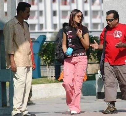 Вооружен и очень опасен (2006) в хорошем качестве скачать торрент файл Вооружен и очень опасен (2006) фильм в хорошем качестве скачать торрент файл