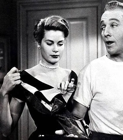 Деревенская девушка (1954) скачать торрент файл Деревенская девушка (1954) фильм скачать торрент файл