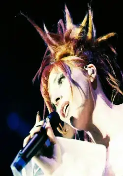 Mylène Farmer: Live à Bercy (1997) скачать торрент бесплатно Mylène Farmer: Live à Bercy (1997) фильм скачать торрент бесплатно