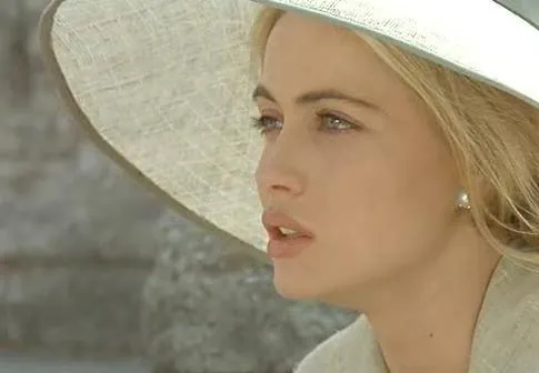 Французская женщина (1995) скачать торрент файл Французская женщина (1995) фильм скачать торрент файл