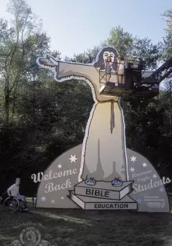 Спасенная (2004) скачать торрент бесплатно Спасенная (2004) фильм скачать торрент бесплатно