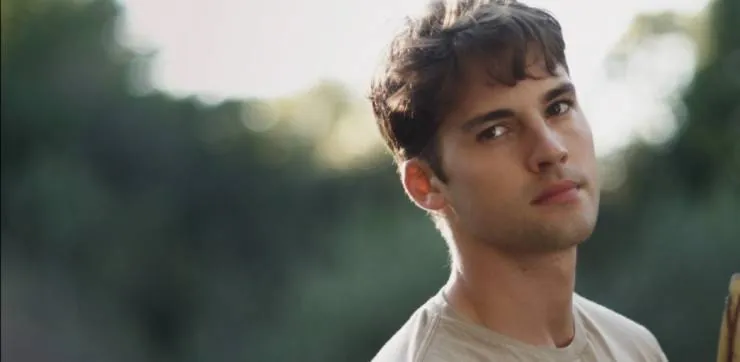 Голыми, как пришли (2012) скачать торрент бесплатно Голыми, как пришли (2012) фильм скачать торрент бесплатно