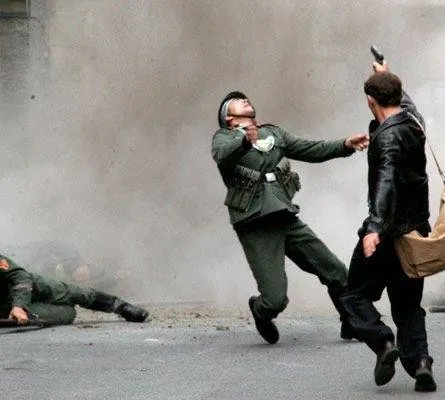 Армия преступников (2009) скачать торрент файл Армия преступников (2009) фильм скачать торрент файл