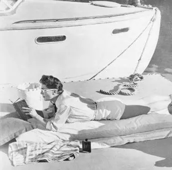 Женщина на пляже (1955) в хорошем качестве скачать торрент файл Женщина на пляже (1955) фильм в хорошем качестве скачать торрент файл