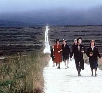 Танцы во время Луназы (1998) скачать торрент бесплатно Танцы во время Луназы (1998) фильм скачать торрент бесплатно