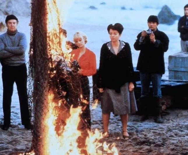 Похоронены, но не мертвы (1981) скачать торрент бесплатно Похоронены, но не мертвы (1981) фильм скачать торрент бесплатно