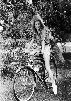 Беззаботная (1938) в хорошем качестве скачать торрент файл Беззаботная (1938) фильм в хорошем качестве скачать торрент файл