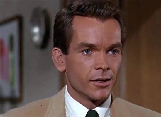 Гадкая такса (1966) в хорошем качестве скачать торрент файл Гадкая такса (1966) фильм в хорошем качестве скачать торрент файл