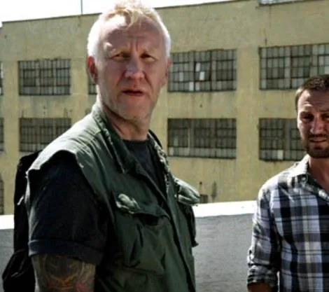 Ходячие мертвецы (2011) 1 сезон 1-1,2,3 серия скачать торрент бесплатно Ходячие мертвецы (2011) сериал 1-1,2,3 серию 1 сезона скачать торрент бесплатно