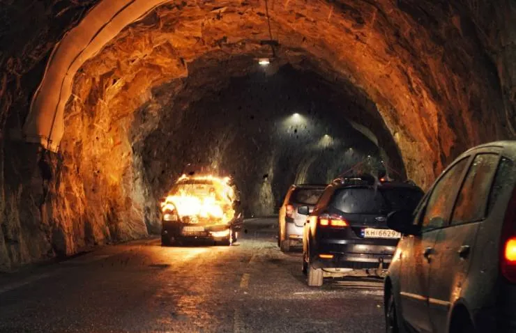 Туннель: Опасно для жизни (2019) скачать торрент файл Туннель: Опасно для жизни (2019) фильм скачать торрент файл