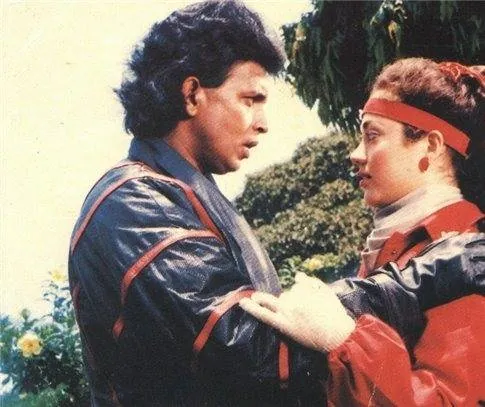 Коммандос (1988) скачать торрент файл Коммандос (1988) фильм скачать торрент файл