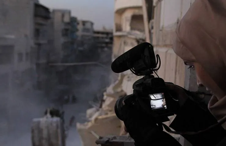 Для Самы (2019) скачать торрент бесплатно Для Самы (2019) фильм скачать торрент бесплатно