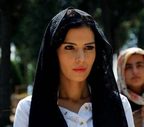 Госпожа Дила (2012) 1-2 сезон 1-25,26,27 серия скачать торрент бесплатно Госпожа Дила (2012) сериал 1-25,26,27 серию 1-2 сезона скачать торрент бесплатно