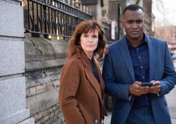 Незнакомка (2020) 1 сезон 1-6,7,8 серия скачать торрент бесплатно Незнакомка (2020) сериал 1-6,7,8 серию 1 сезона скачать торрент бесплатно