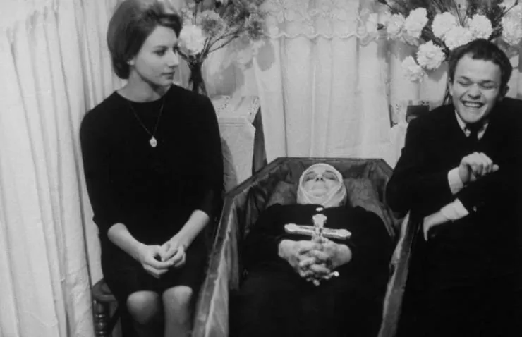 Кулаки в кармане (1965) скачать торрент файл Кулаки в кармане (1965) фильм скачать торрент файл