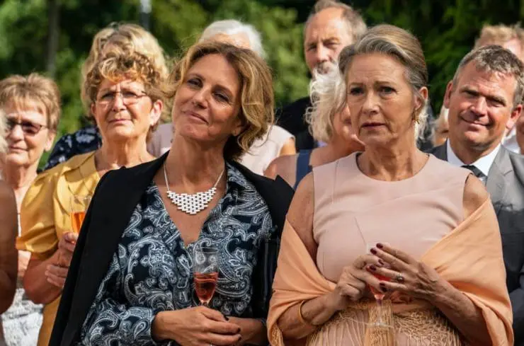 Счастливый конец (2018) скачать торрент бесплатно Счастливый конец (2018) фильм скачать торрент бесплатно