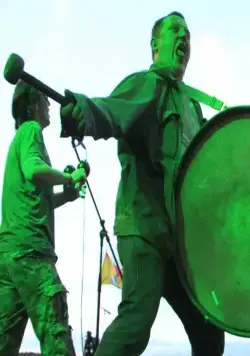 Ленинград: Мужчина, который поет (2009) скачать торрент бесплатно Ленинград: Мужчина, который поет (2009) фильм скачать торрент бесплатно