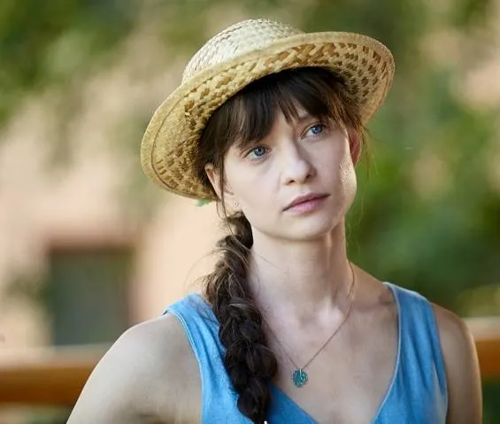 Садовница (2019) 1 сезон 1-1,2,3,4 серия скачать торрент файл Садовница (2019) сериал 1-1,2,3,4 серию 1 сезона скачать торрент файл