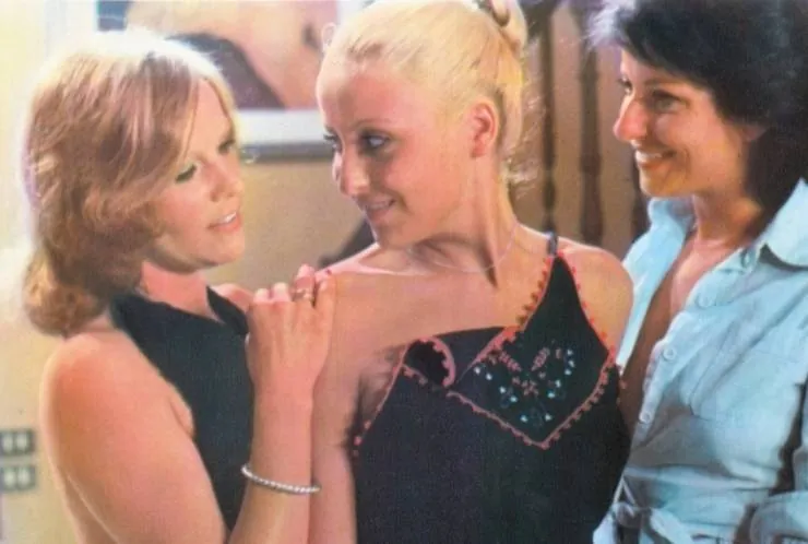 Эммануэль и Француаза, сестрички (1975) в хорошем качестве скачать торрент файл Эммануэль и Француаза, сестрички (1975) фильм в хорошем качестве скачать торрент файл