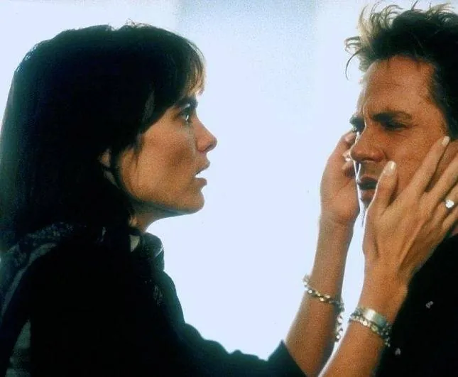 Бегущая мишень (1996) в хорошем качестве скачать торрент файл Бегущая мишень (1996) фильм в хорошем качестве скачать торрент файл