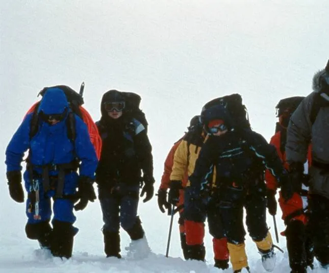 Ниже нуля (2005) в хорошем качестве скачать торрент файл Ниже нуля (2005) фильм в хорошем качестве скачать торрент файл