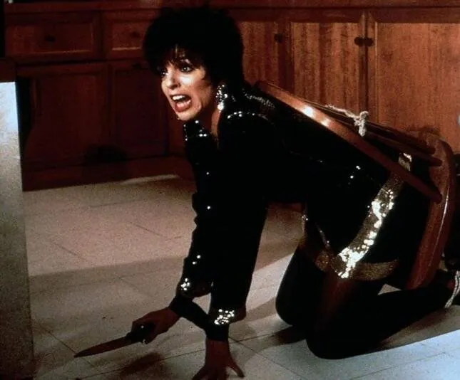 олицейский по найму (1987) в хорошем качестве скачать торрент файл олицейский по найму (1987) фильм в хорошем качестве скачать торрент файл