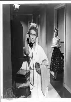 Поцелуй перед смертью (1956) в хорошем качестве скачать торрент файл Поцелуй перед смертью (1956) фильм в хорошем качестве скачать торрент файл