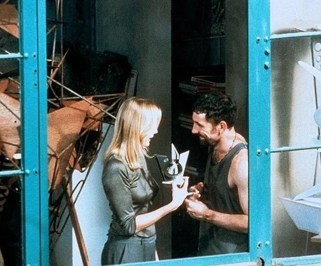 Окно во двор (1998) скачать торрент бесплатно Окно во двор (1998) фильм скачать торрент бесплатно