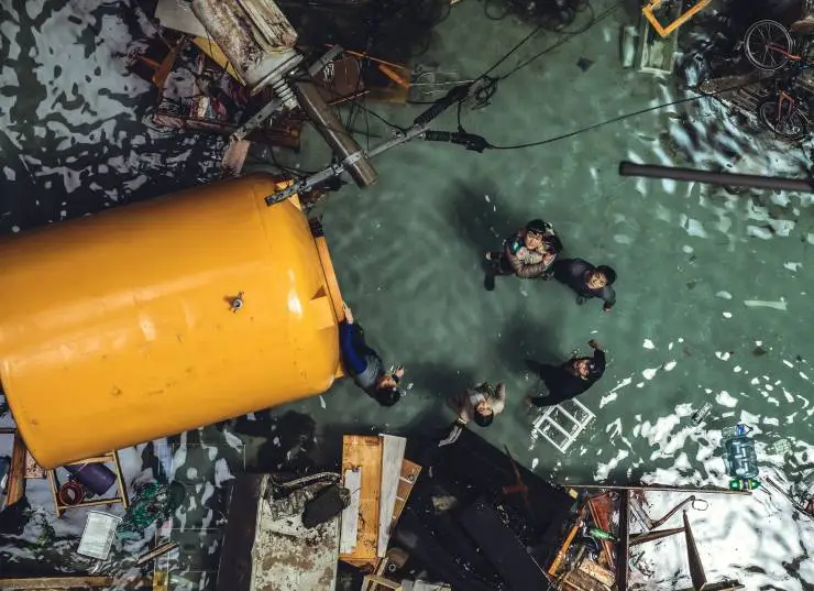 Обрушение (2021) скачать торрент файл Обрушение (2021) фильм скачать торрент файл