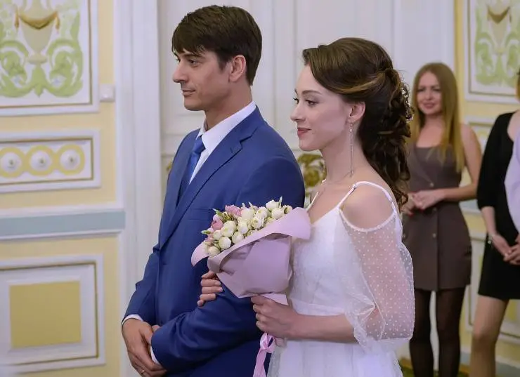 Зеркало для оборотня (2023) 1 сезон 1-6,7,8 серия скачать торрент бесплатно Зеркало для оборотня (2023) сериал 1-6,7,8 серию 1 сезона скачать торрент бесплатно