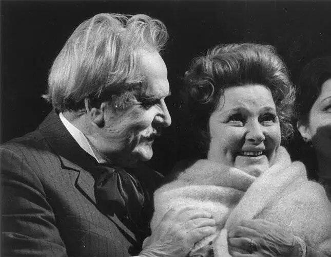 Вишневый сад (1983) 1 сезон 1-1,2 серия в хорошем качестве скачать торрент файл Вишневый сад (1983) фильм 1-1,2 серию 1 сезона в хорошем качестве скачать торрент файл