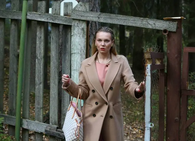 Тетя Люси (2021) 1 сезон 1-1,2,3,4 серия в хорошем качестве скачать торрент файл Тетя Люси (2021) сериал 1-1,2,3,4 серию 1 сезона в хорошем качестве скачать торрент файл