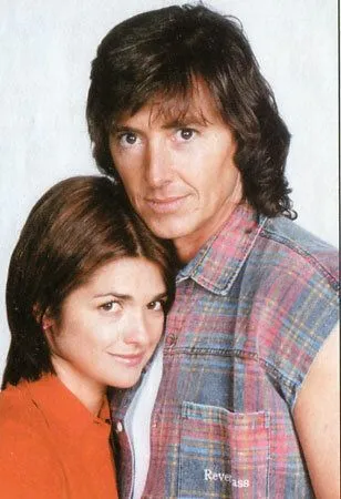 Любовь удачливых / 1000 millones (2002) cериал скачать через торрет бесплатно в хорошем качестве