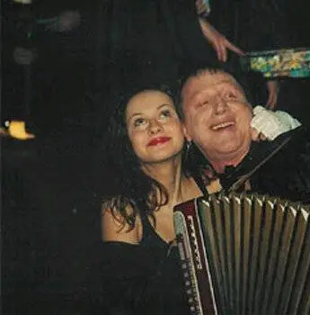 Светские хроники (2002) 1 сезон 1-1,2,3,4 серия в хорошем качестве скачать торрент файл Светские хроники (2002) сериал 1-1,2,3,4 серию 1 сезона в хорошем качестве скачать торрент файл