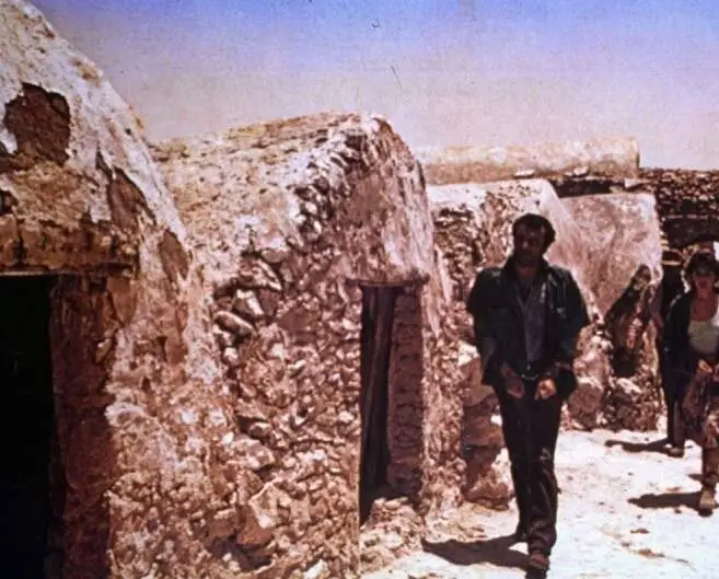 Крест Сахары (1977) скачать торрент бесплатно Крест Сахары (1977) фильм скачать торрент бесплатно