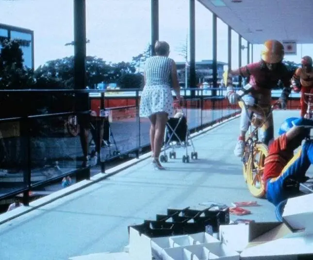 Бандиты на велосипедах (1983) в хорошем качестве скачать торрент файл Бандиты на велосипедах (1983) фильм в хорошем качестве скачать торрент файл