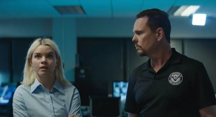 Под наблюдением (2022) скачать торрент файл Под наблюдением (2022) фильм скачать торрент файл