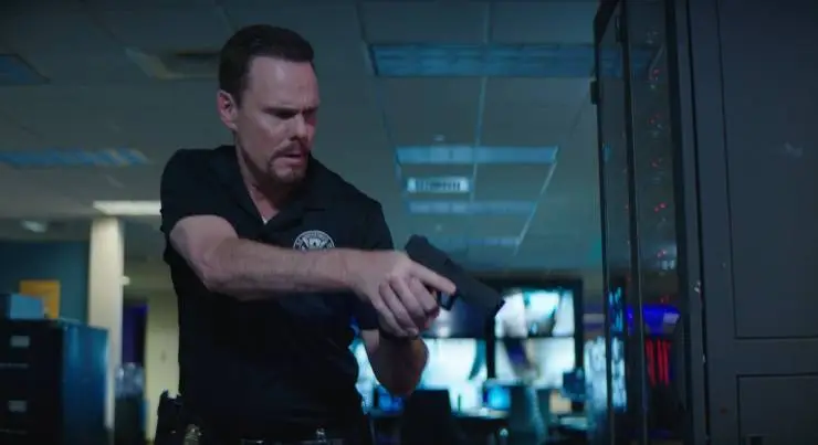 Под наблюдением (2022) в хорошем качестве скачать торрент файл Под наблюдением (2022) фильм в хорошем качестве скачать торрент файл