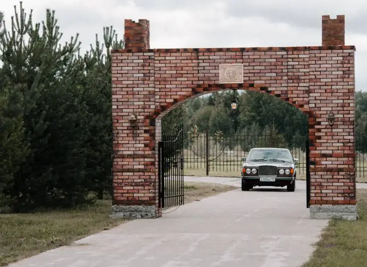 Наследники и самозванцы (2022) 1 сезон 1-8,9,10 серия скачать торрент файл Наследники и самозванцы (2022) сериал 1-8,9,10 серию 1 сезона скачать торрент файл