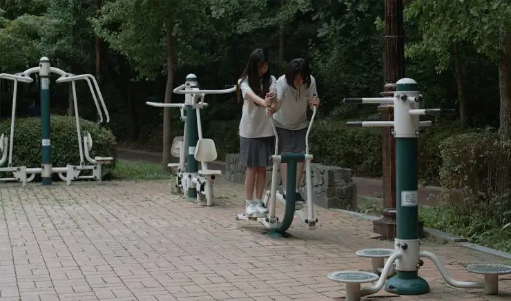 Короткие каникулы (2020) скачать торрент файл Короткие каникулы (2020) фильм скачать торрент файл