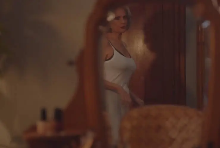 Наваждение Джули (2020) в хорошем качестве скачать торрент файл Наваждение Джули (2020) фильм в хорошем качестве скачать торрент файл