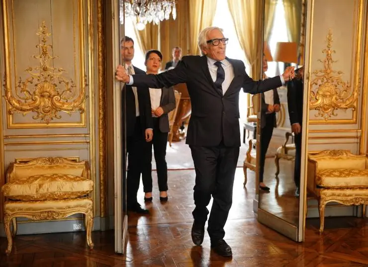 Неувольняемый (2022) скачать торрент файл Неувольняемый (2022) фильм скачать торрент файл