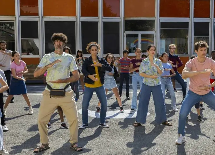 Спасите нашу школу (2022) скачать торрент файл Спасите нашу школу (2022) фильм скачать торрент файл