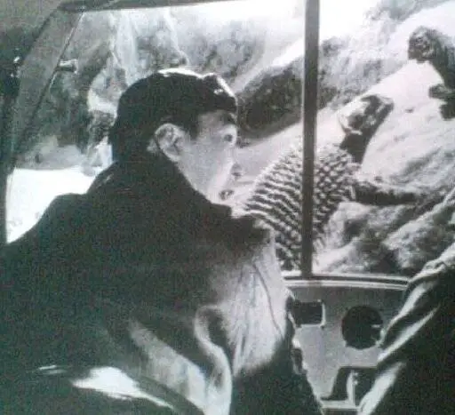 Годзилла снова нападает (1955) скачать торрент файл Годзилла снова нападает (1955) фильм скачать торрент файл