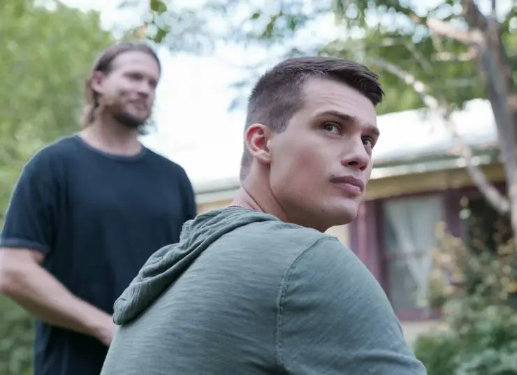 Пурпурные сердца (2022) скачать торрент бесплатно Пурпурные сердца (2022) фильм скачать торрент бесплатно