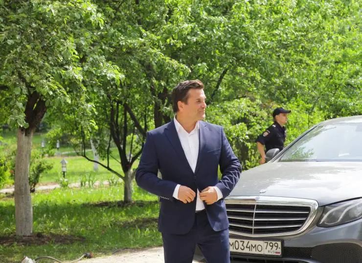 Жилищный вопрос (2023) 1 сезон 1-1,2,3,4 серия скачать торрент файл Жилищный вопрос (2023) сериал 1-1,2,3,4 серию 1 сезона скачать торрент файл