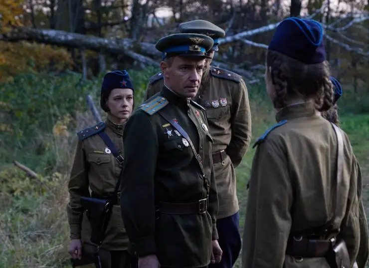 Расправляя крылья (2023) в хорошем качестве скачать торрент файл Расправляя крылья (2023) фильм в хорошем качестве скачать торрент файл